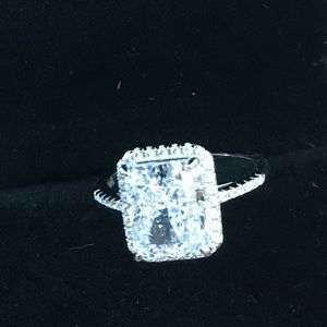 925 Sterling Silver Ring Clear Stone BRAND NEW FREE SHIP